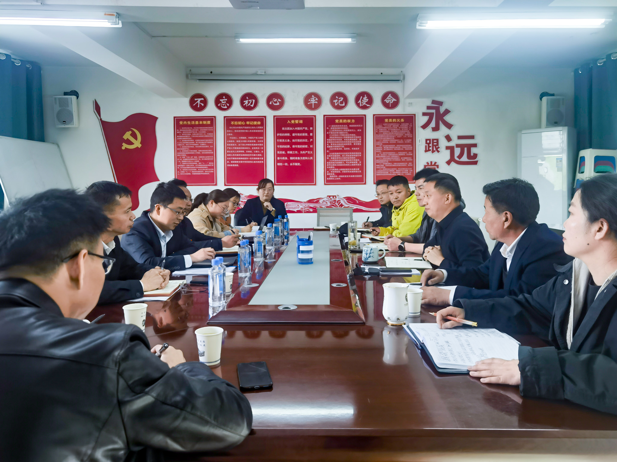 张贵重代总经理在高争科技、、、高争建设公司调研2 2.jpg